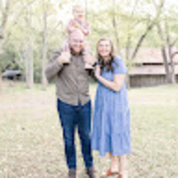 Meet your Posher, Emily - Picture 1 of 1